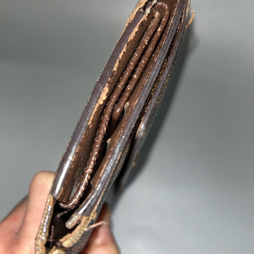 Authentic  Louis Vuitton Damier Ebene trifold wallet - Picture 3 of 9
